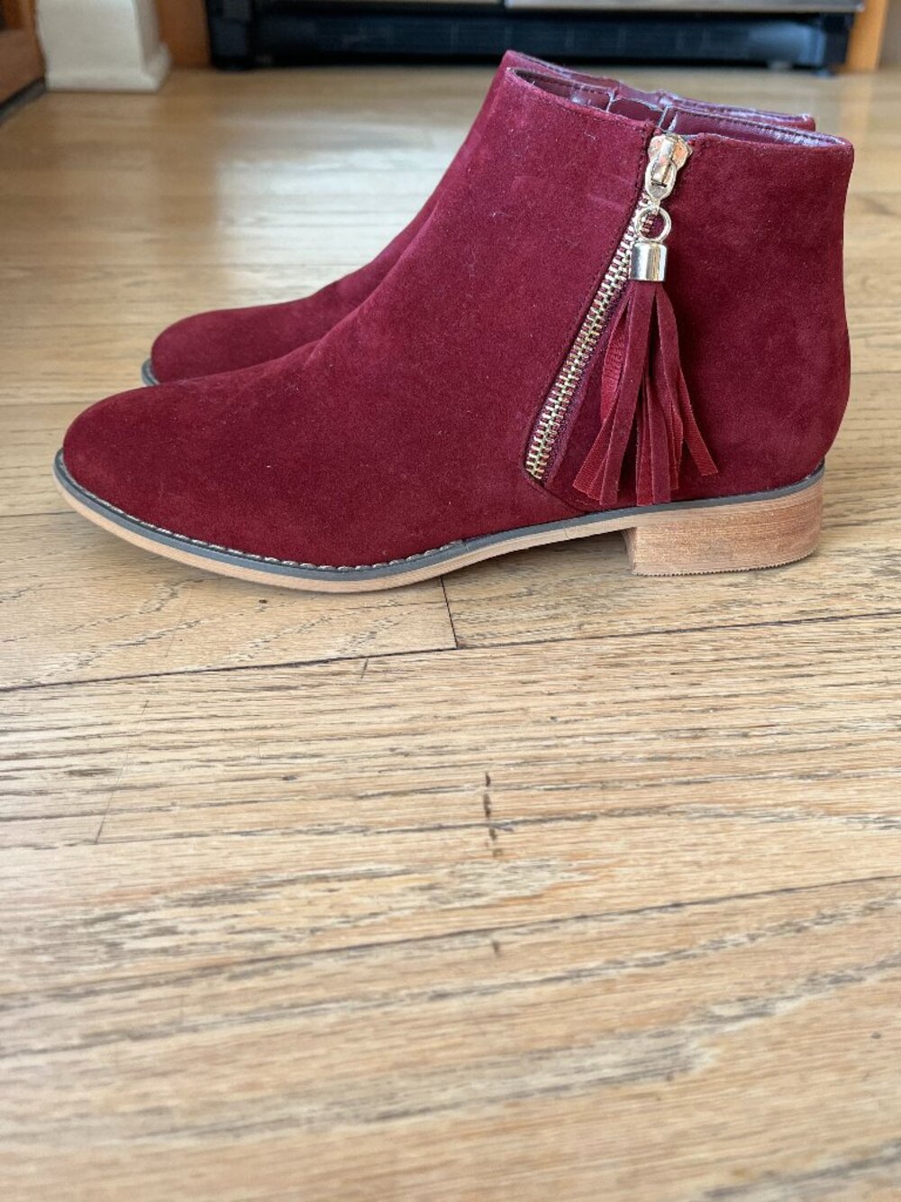 Ankle Boots in Burgundy Faux Suede New Size 8